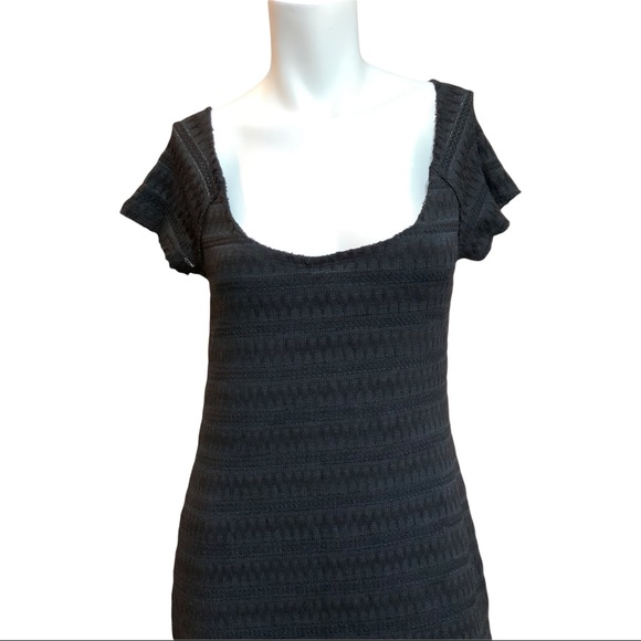 FREE PEOPLE Black Knit Cap sleeve Sheath Dress With Ruffle Flounce Hem size L - Picture 6 of 12